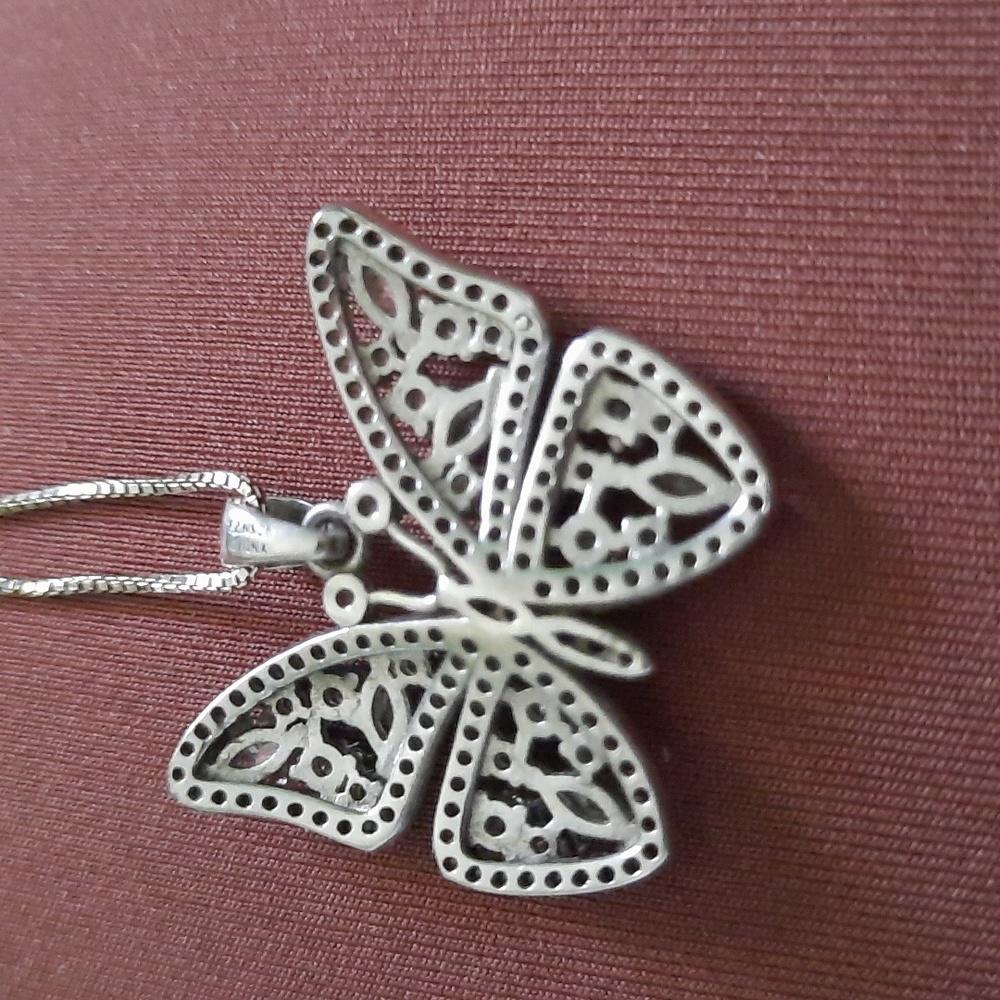 NWOT 925 Butterfly Necklace - Picture 5 of 8